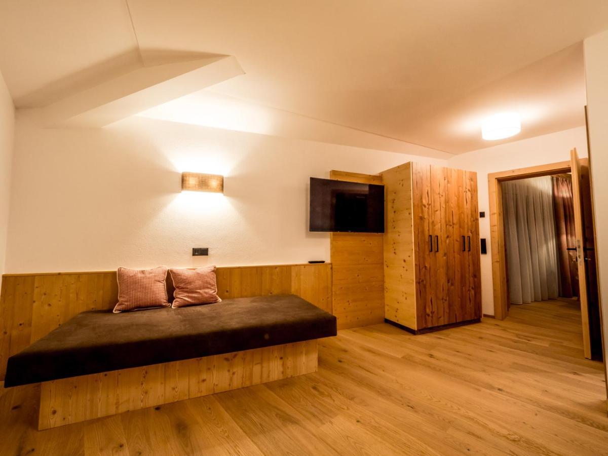 Almhittn - Luxus Appartements Финкенберг Экстерьер фото