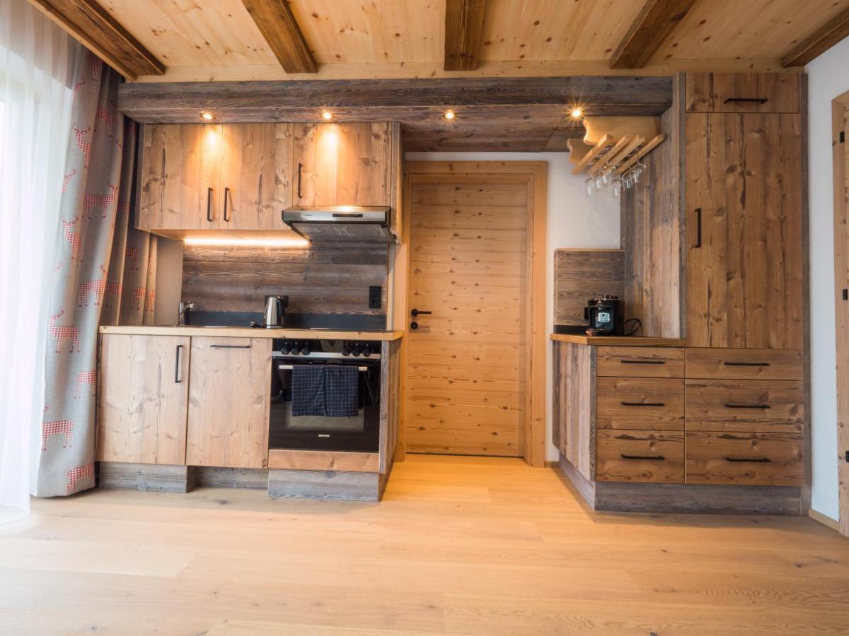 Almhittn - Luxus Appartements Финкенберг Экстерьер фото