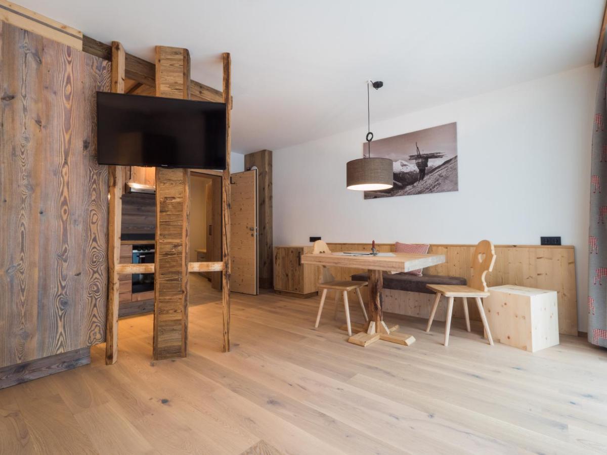 Almhittn - Luxus Appartements Финкенберг Экстерьер фото