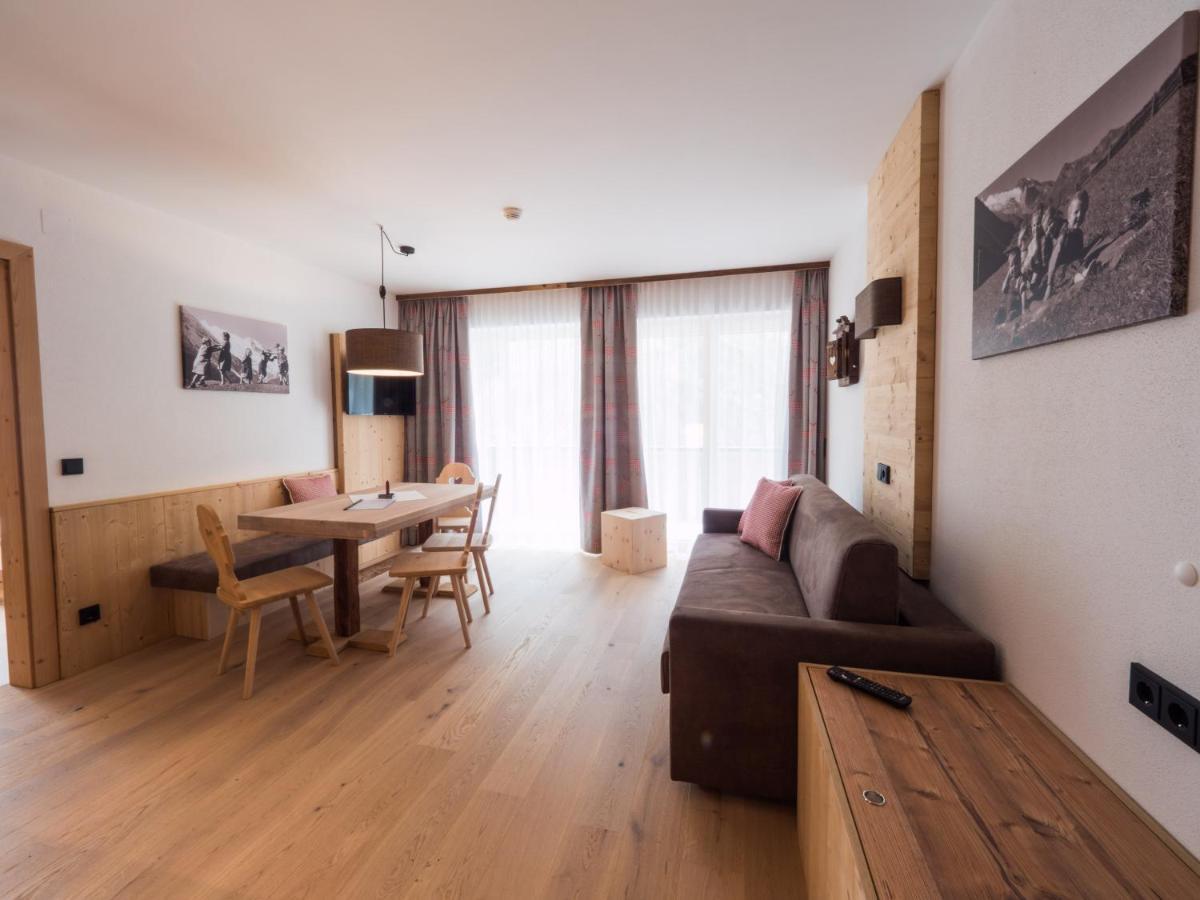 Almhittn - Luxus Appartements Финкенберг Экстерьер фото